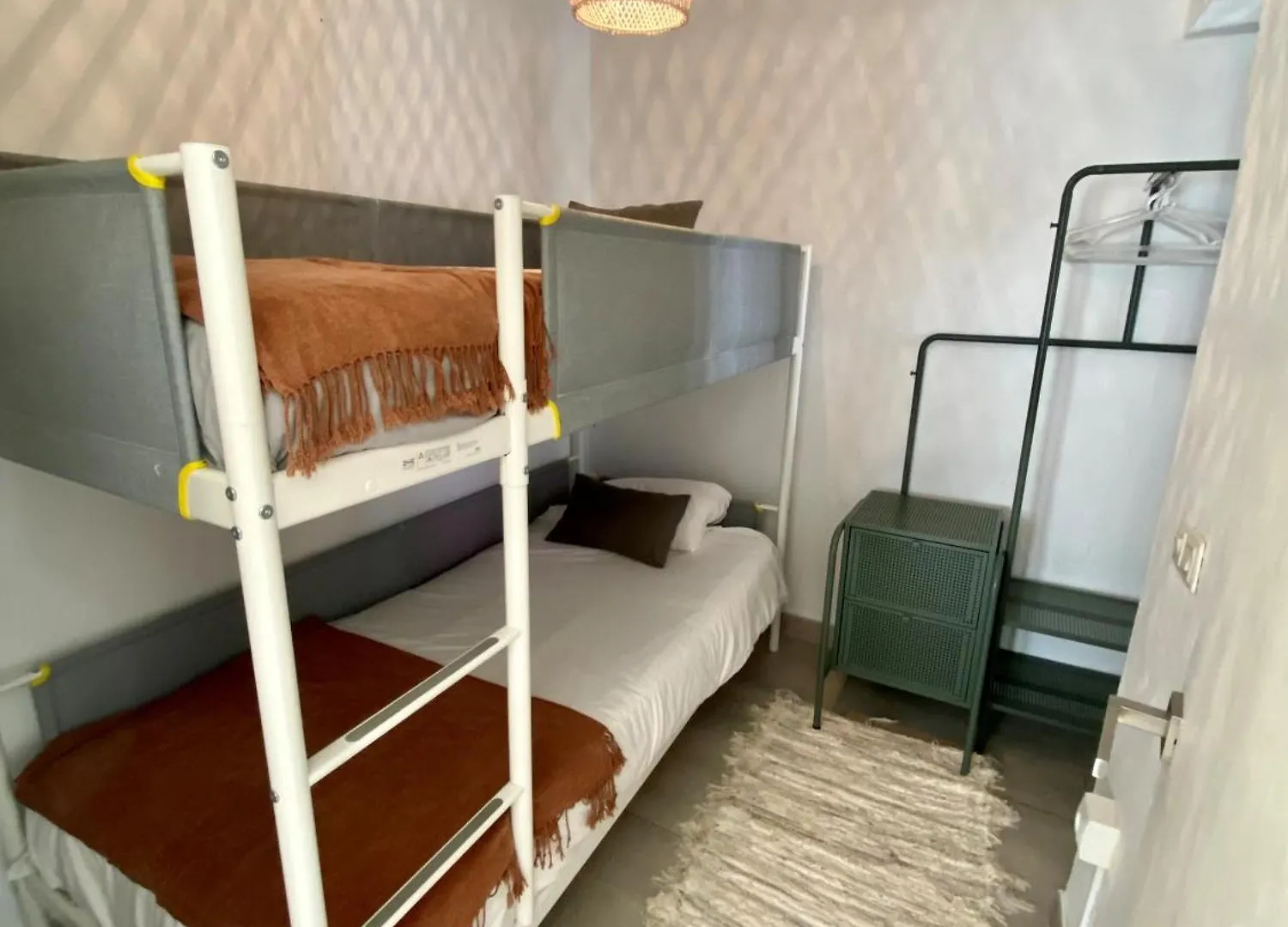 Apartamento Espacioso Y Ubicacion De 10 En Centro Tarifa Apartment